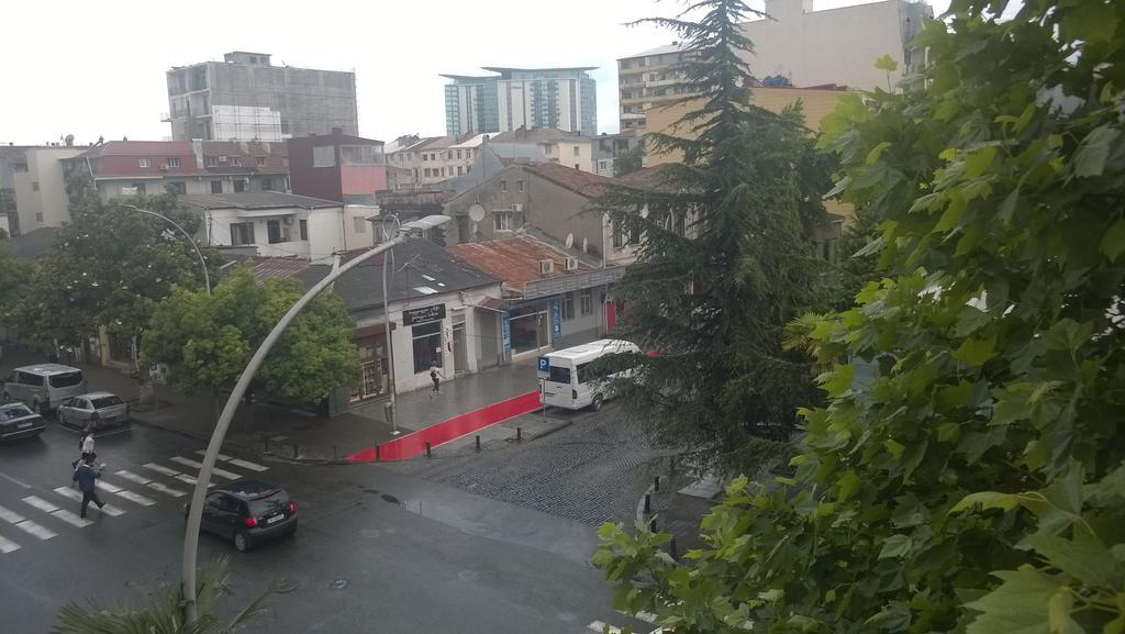 Apartment Georgy Batumi Bagian luar foto