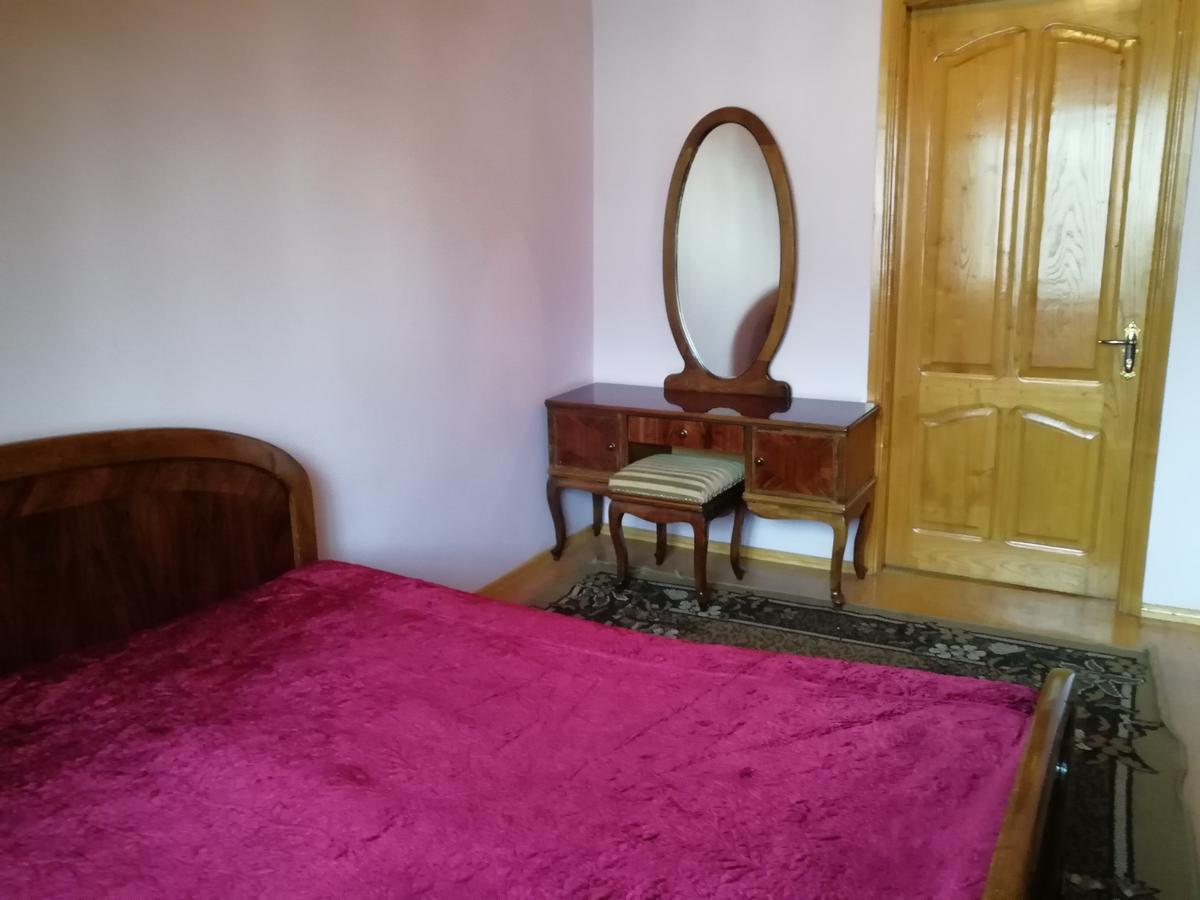 Apartment Georgy Batumi Bagian luar foto